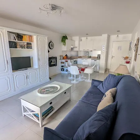 Centre - T2 Avec Balcon, Parking Securise, Proche Gare, Commerces Et - Fr-1-420-90 Arcachon