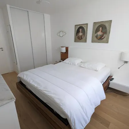 Daire Centre - T2 Avec Balcon, Parking Securise, Proche Gare, Commerces Et - Fr-1-420-90 *