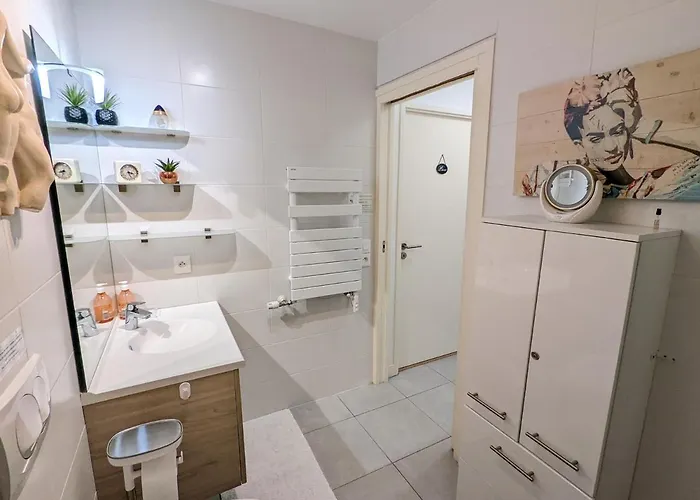 Centre - T2 Avec Balcon, Parking Securise, Proche Gare, Commerces Et - Fr-1-420-90 Аркашон